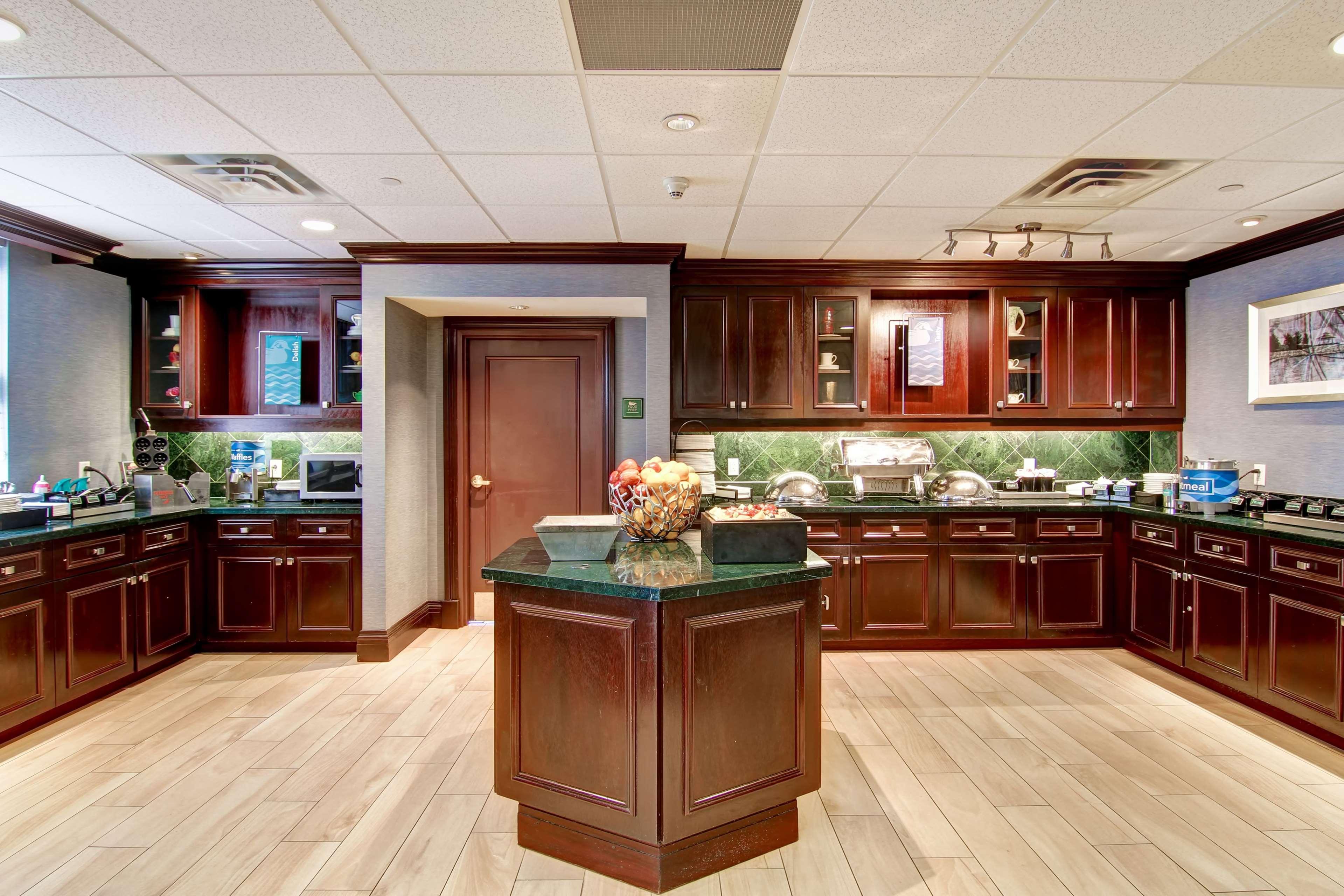Homewood Suites By Hilton Toronto Mississauga Bagian luar foto
