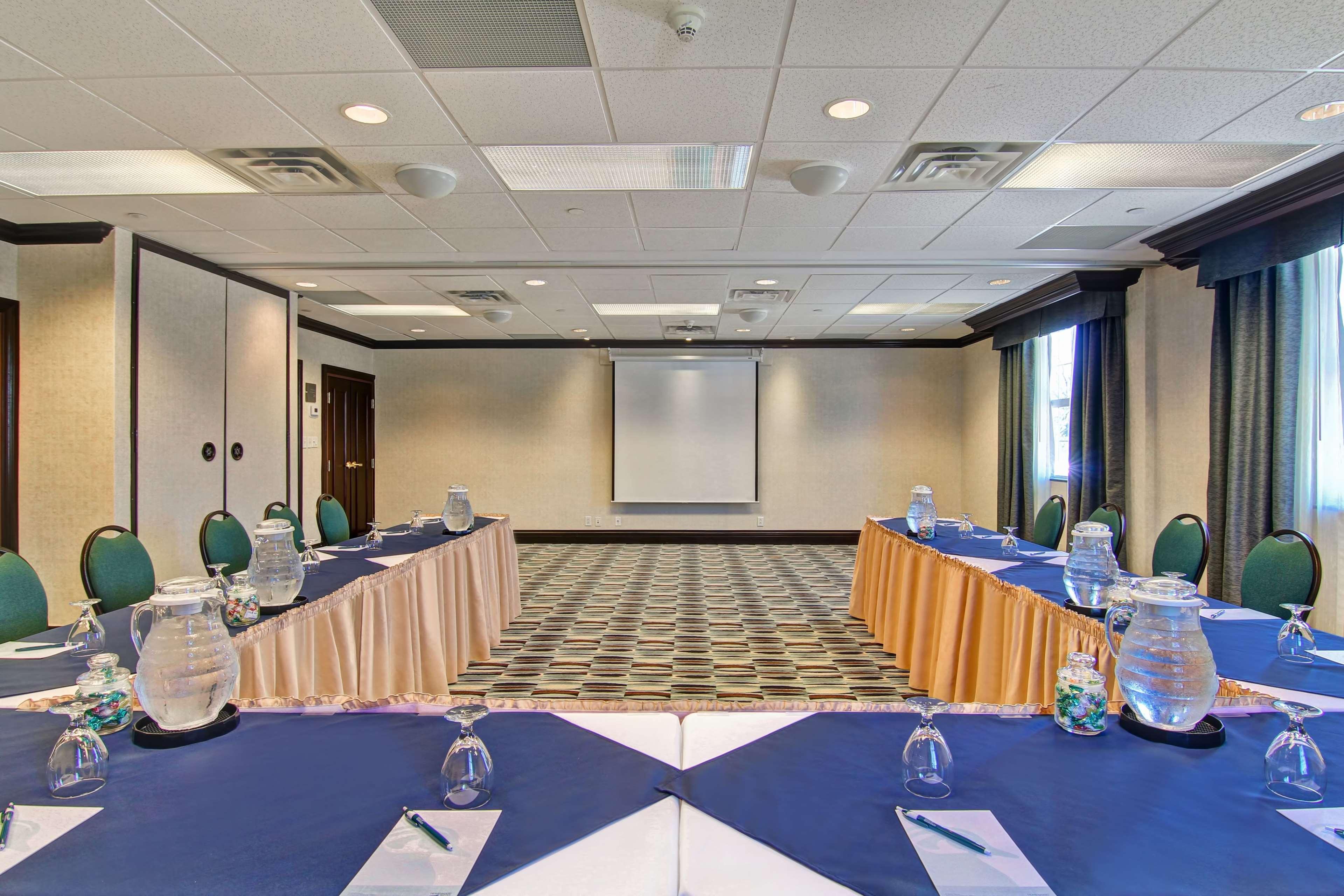Homewood Suites By Hilton Toronto Mississauga Bagian luar foto
