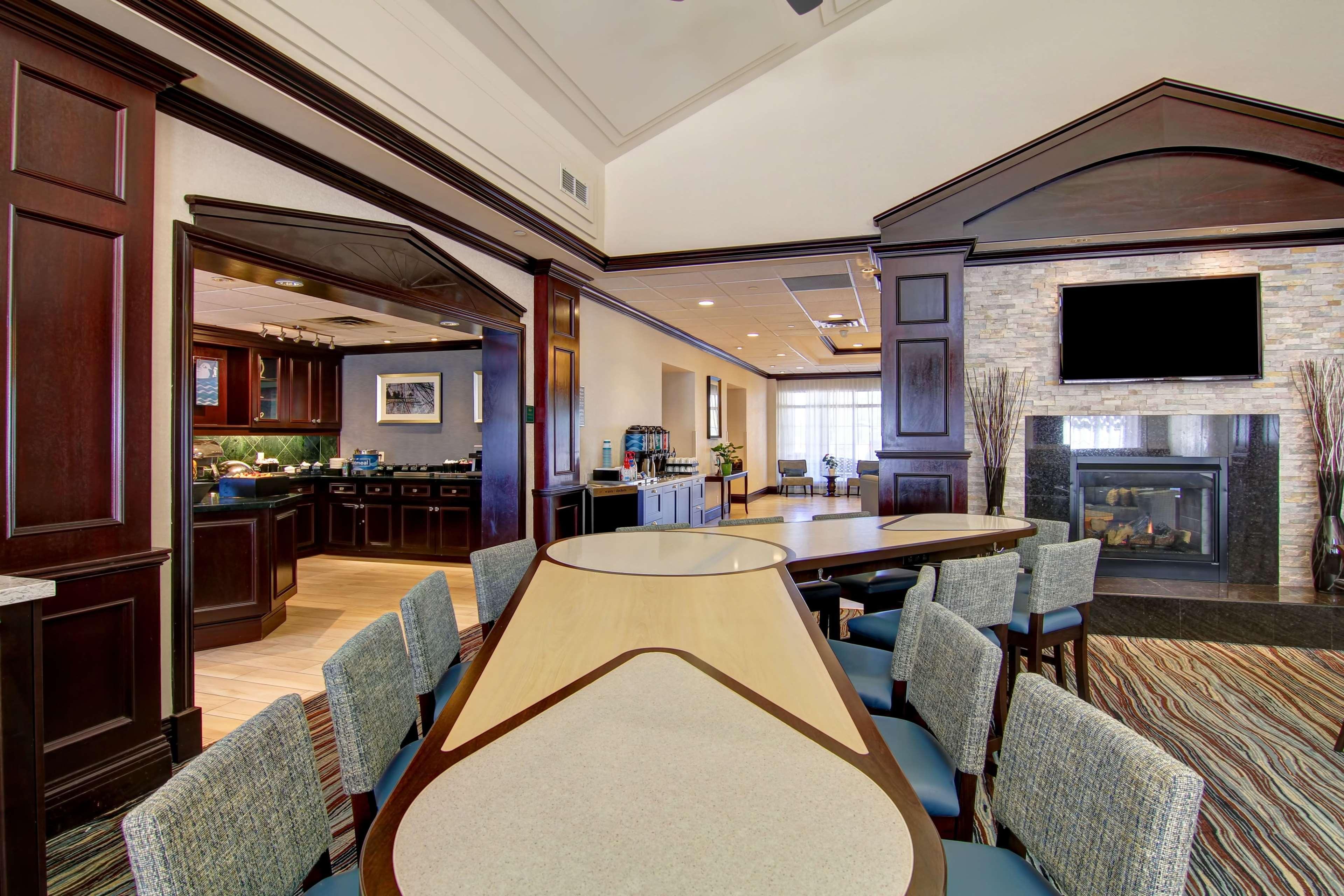 Homewood Suites By Hilton Toronto Mississauga Bagian luar foto