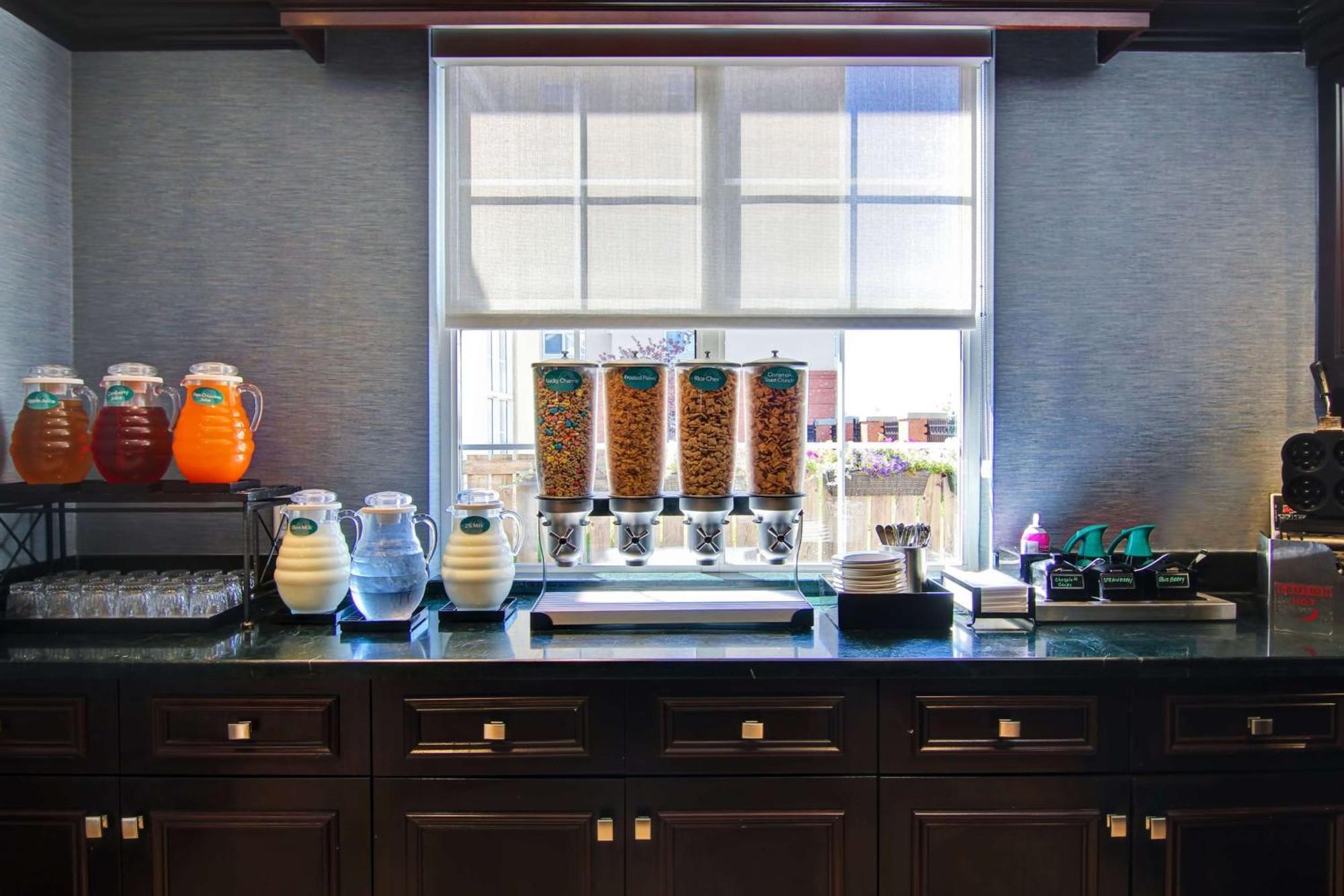 Homewood Suites By Hilton Toronto Mississauga Bagian luar foto